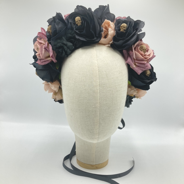 A-11 Skulls and Roses Crown