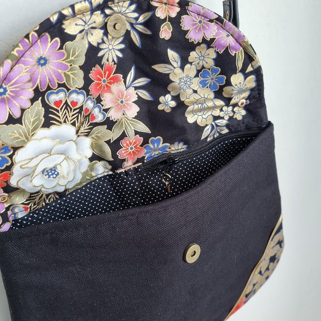 Sac pochette élégante "Kanako" noir doré