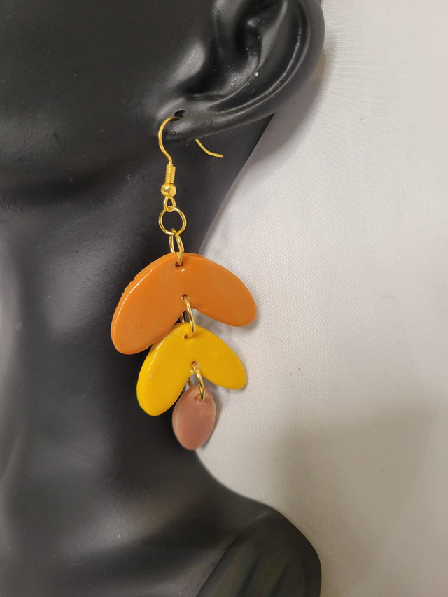 Clay earrings leafy ( sunrise)
