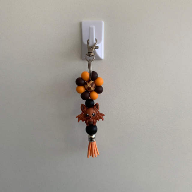 Vleermuis bruin, bloem 12mm kralen 