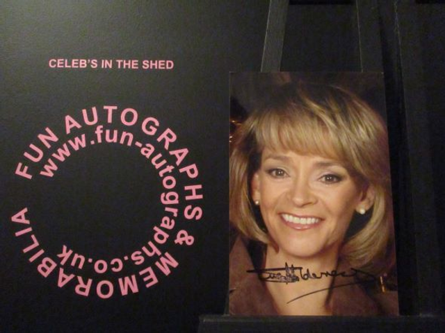Sue Holderness Authentic Autographed 6x4 Photograph (SEE PIC)