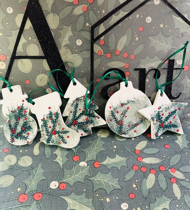 SET OF 5 BAUBLES PAINT &amp; GLITTER