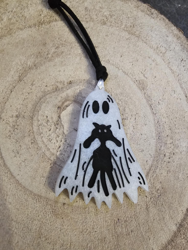 Fantôme blanc &amp; chat