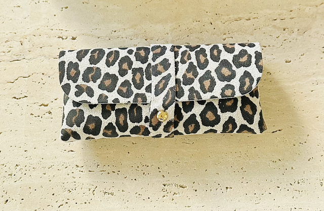 Zonnebrilhoes panter wit 