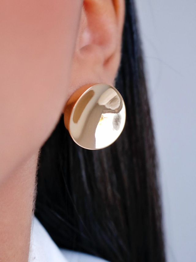 BRINCO REDONDO ABAULADO LISO POLIDO BANHADO EM OURO 18K