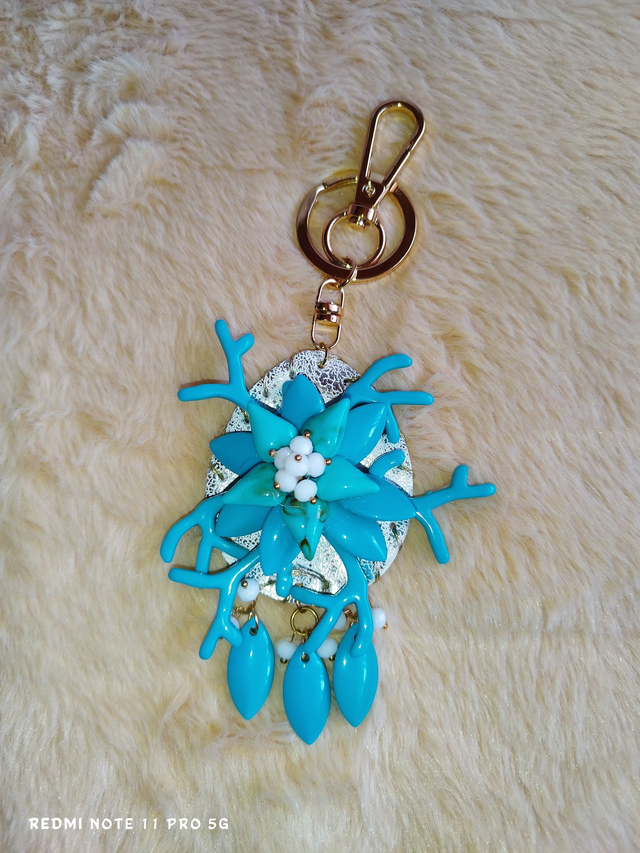 Porte-clés fleur turquoise &amp; corail – Design fantaisie