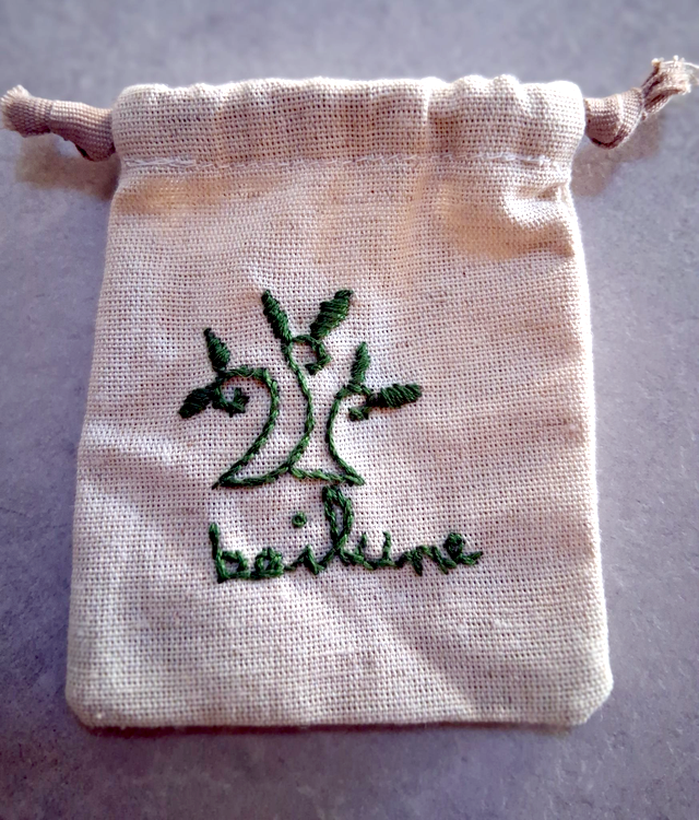 Pochon brodé boilune