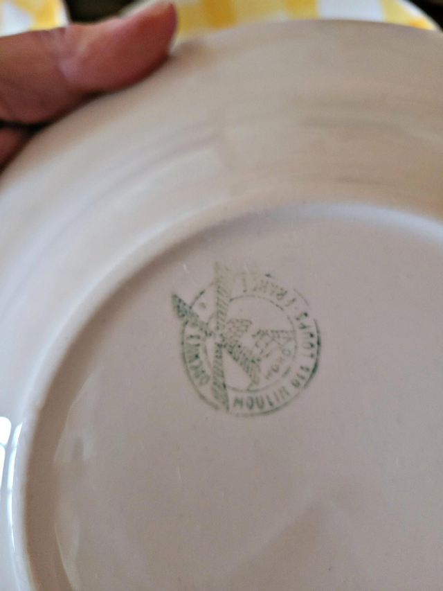 X Assiettes creuses Moulin des Loups Orchies modèle Nappe jaune