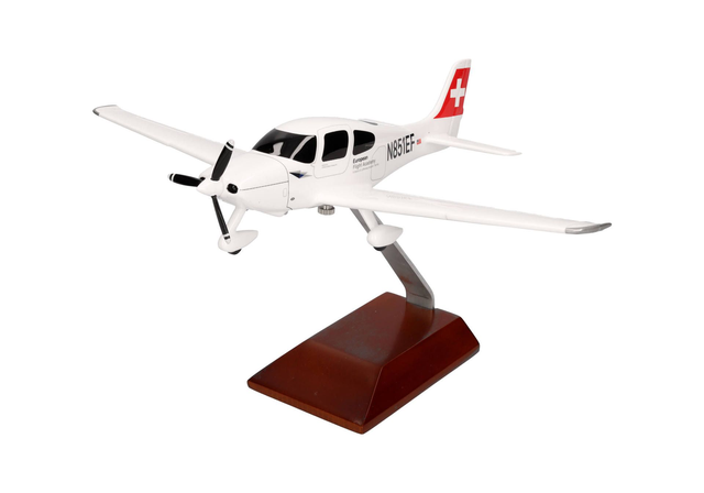 1/40 European Flight Academy Cirrus SR20 - Swiss International Air Lines (r)