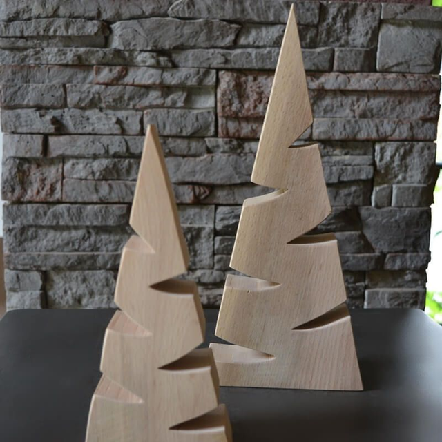 Cut-out-Baum – moderner Weihnachtsbaum aus Massivholz