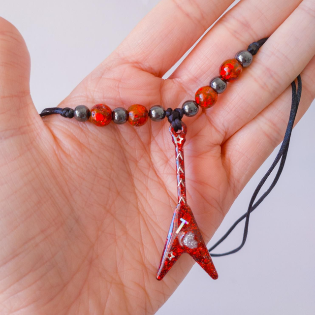 Collar Guitarra Roja Díselo con Pasión 
