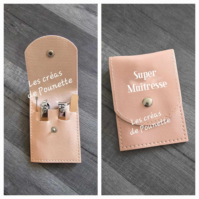 Petite pochette manucure en simili cuir