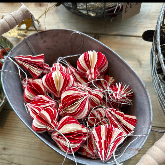 Red &amp; white paper baubles