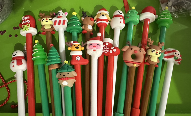 Xmas Gel Pens (various designs)