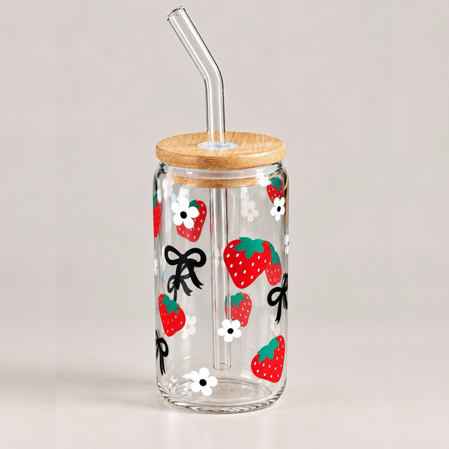 Gobelet en verre fraise