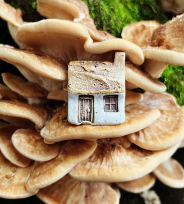 Faye Christian Ceramics