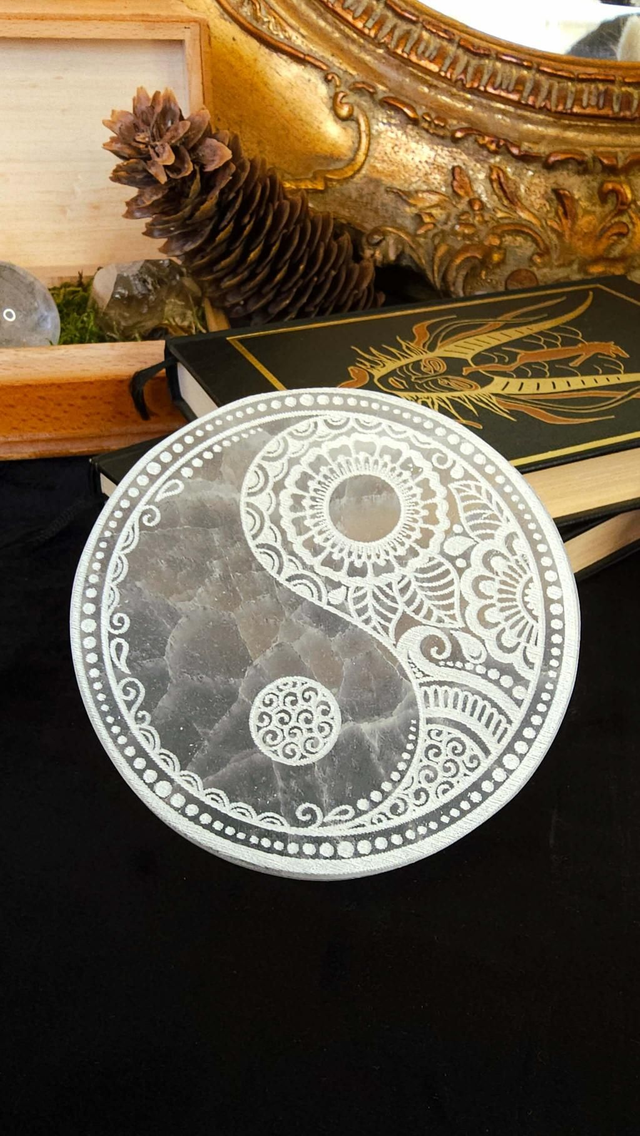 Plaque en Sélénite Yin Yang - Rechargement des pierres