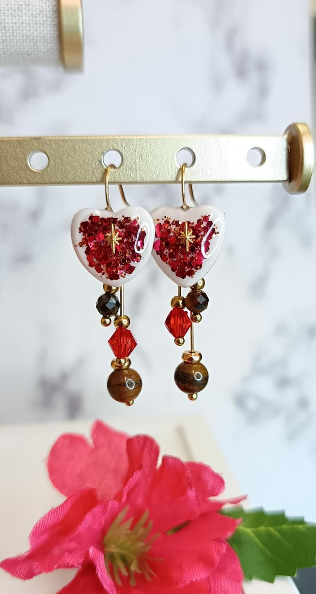 Boucles d&#039;oreilles cœur de tigre