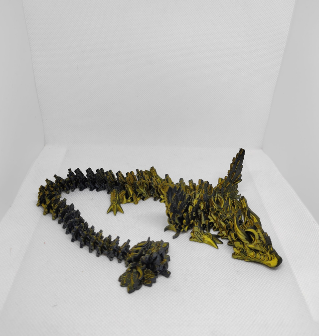 Dragon lune avec ailes 