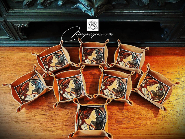 Vide-poche en cuir et tissu, Dame de Pérouges