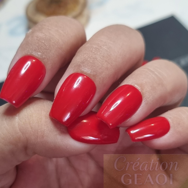 Kat red little coffin xs créer sur commande délai de 7jours ouvrable