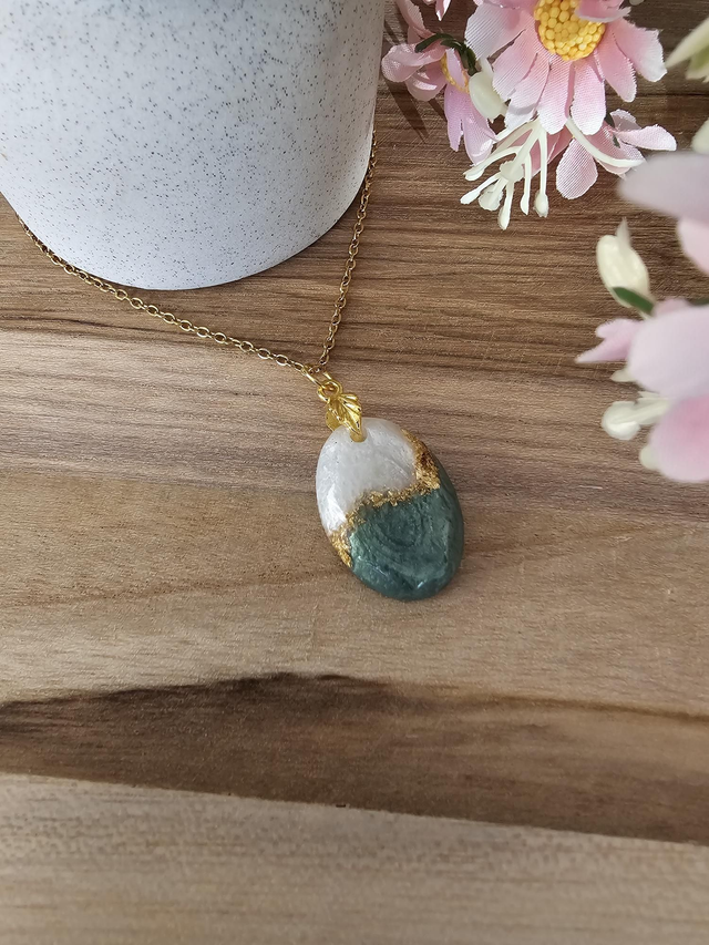 💧​​ Collier de Rêve &quot;Azur &amp; Or&quot;: Bijou moderne aux reflets dorés 💧​