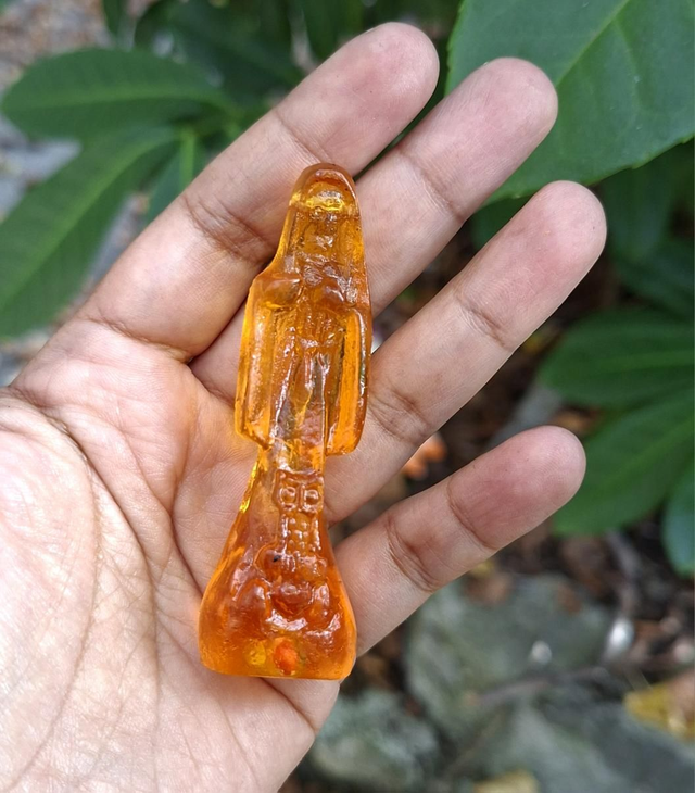 Statuette Santa Muerte ambrée 
