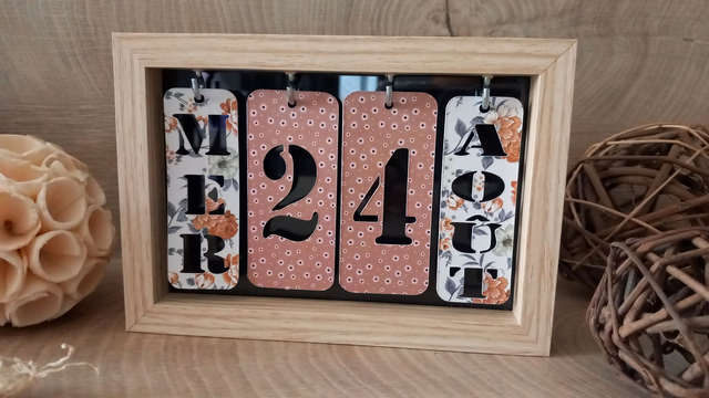 Calendrier perpétuel &quot; nature marron&quot;