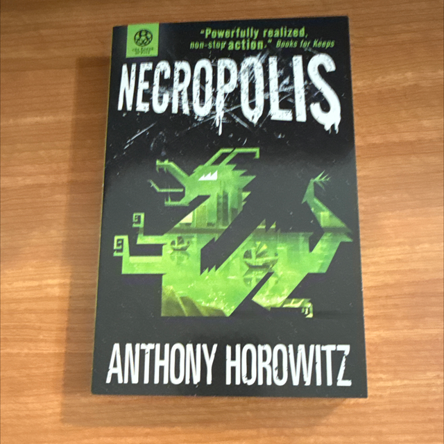 Mecropolis 