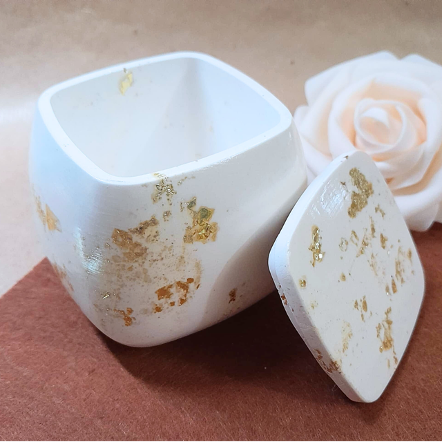 ECLAT DORE - Boîte décorative - Éco-résine blanc cassé &amp; feuilles d'or