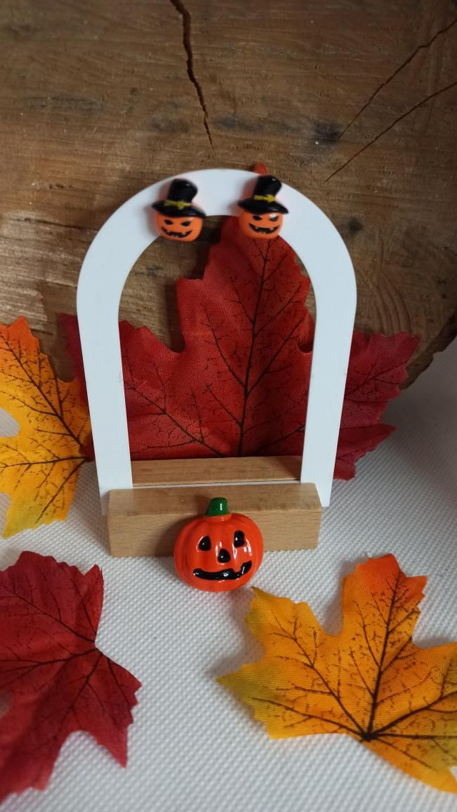 Boucle d&#039;oreille petite citrouille 