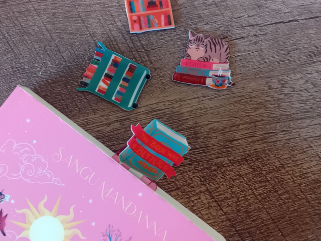 Marque-page trombone aimanté – Pack Romance & Lecture (4 magnets interchangeables)