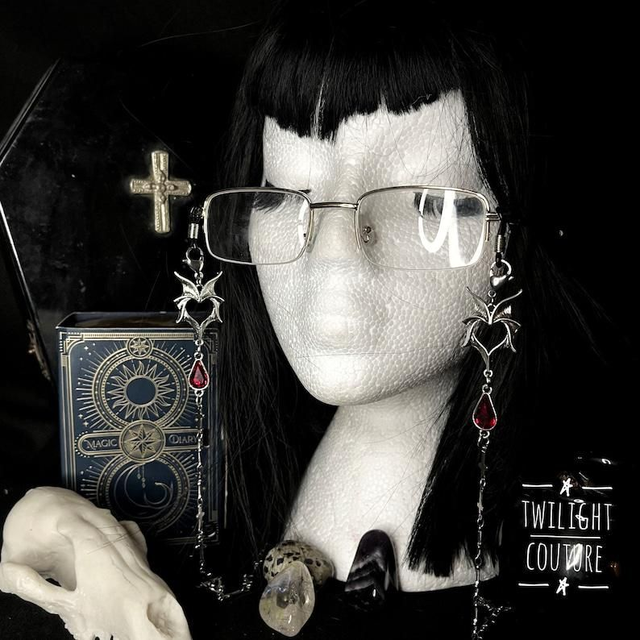Bloodlust Glasses chains II