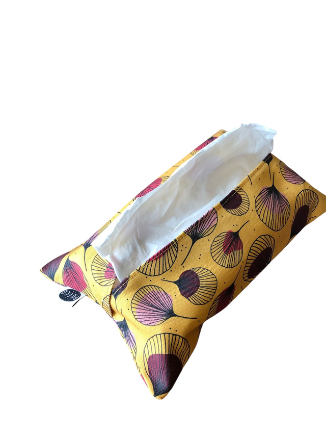 Pochette mouchoirs - PLUMES rouge fond jaune