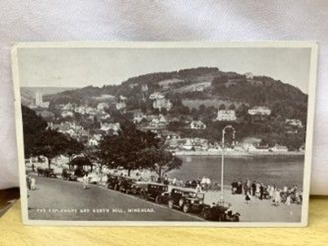 Minehead, The Esplanade and North Hill, Somerset, Posted 1950, unbranded vintage postcard. Our Ref No. R501 £2.50