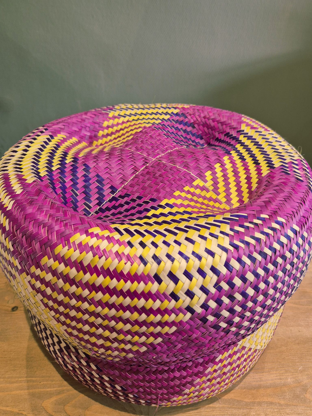 Panier large en palmier multicolore – Fait main à Oaxaca