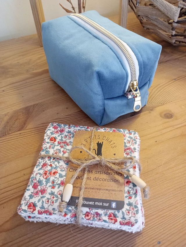 Ensemble trousse à maquillage et lingettes lavables