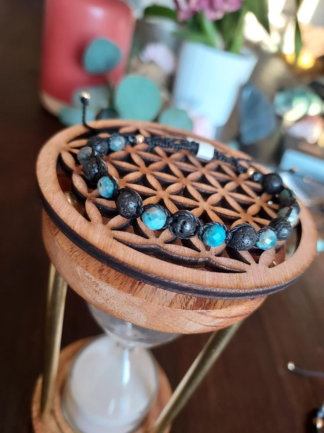 Apatite Facetté - Pierre de Lave