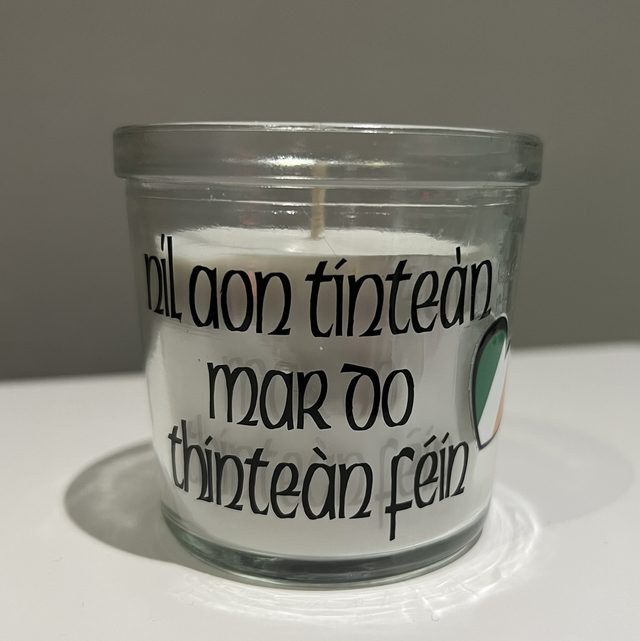 ‘Níl aon tinteàn’ candle
