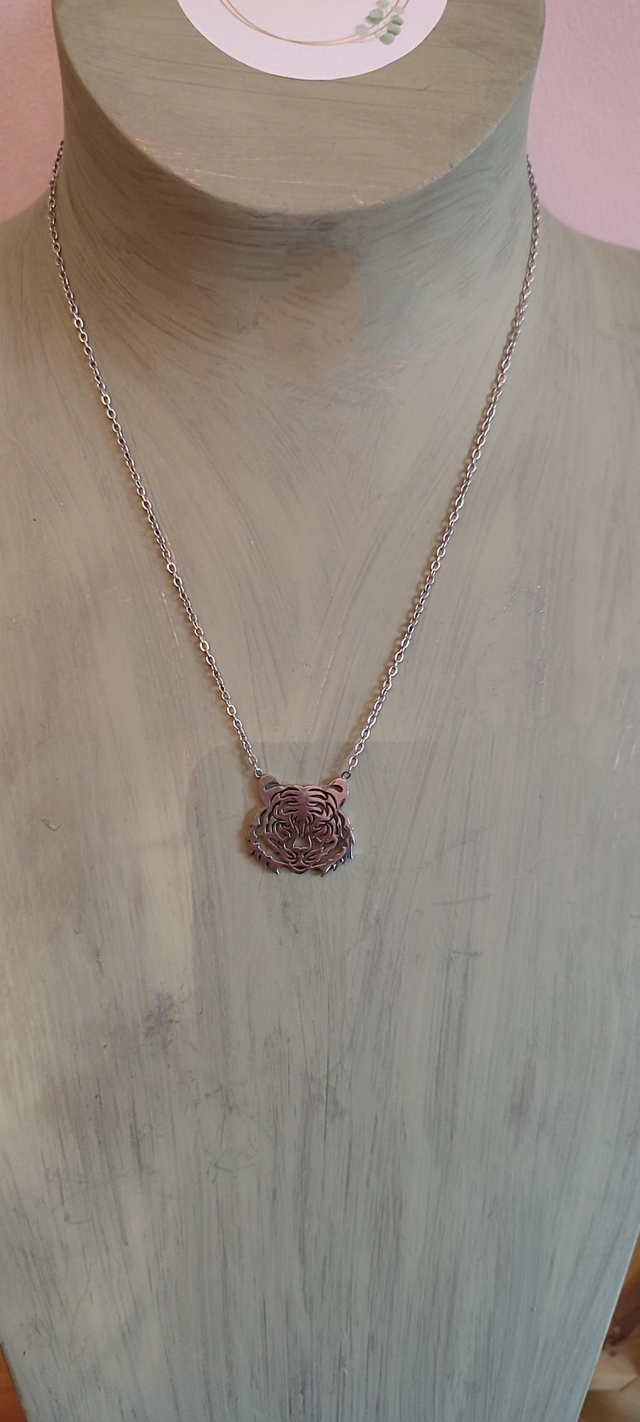 Collier tête de tigre argenté 0001173