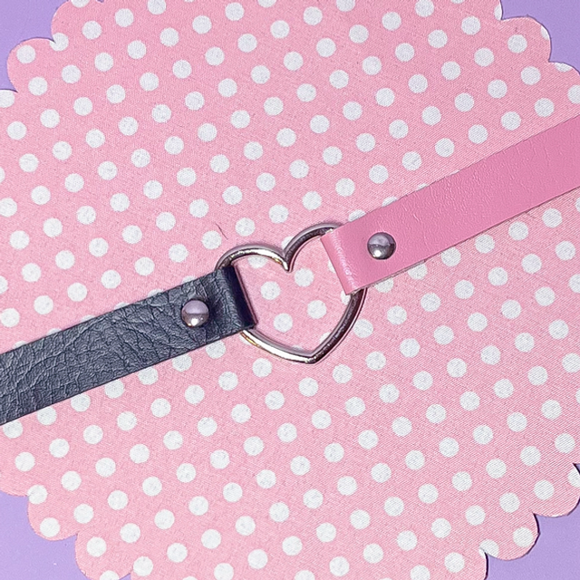 Heart Choker Schwarz-Rosa