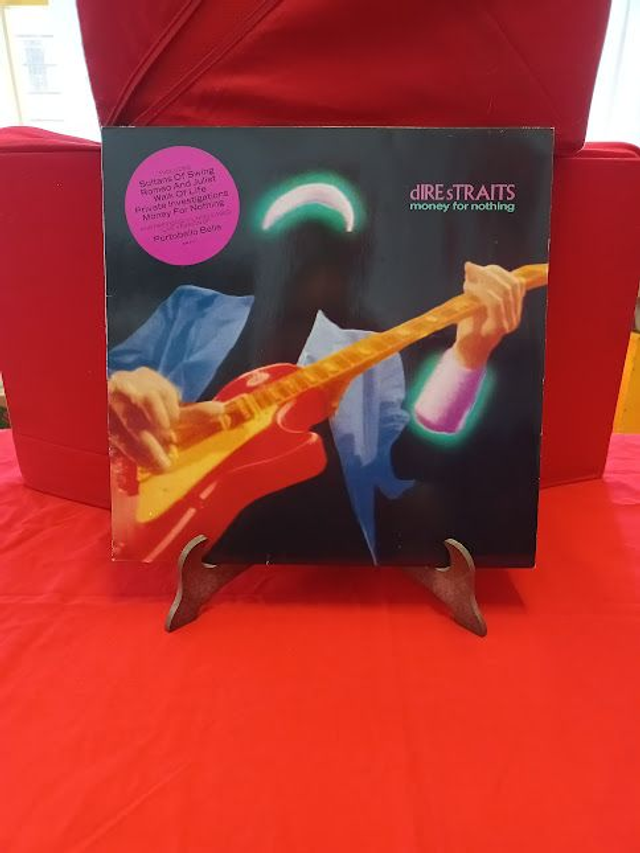 Dire Straits – Money For Nothing