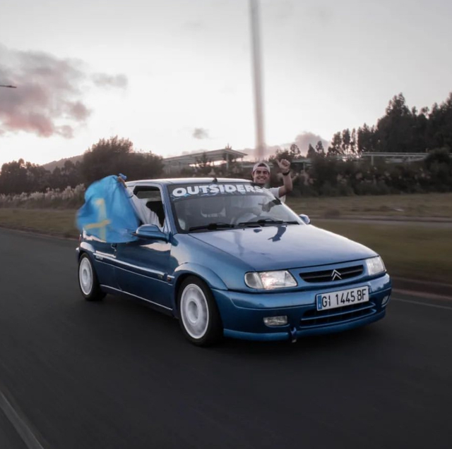 Parasol Racing OUTSIDERS