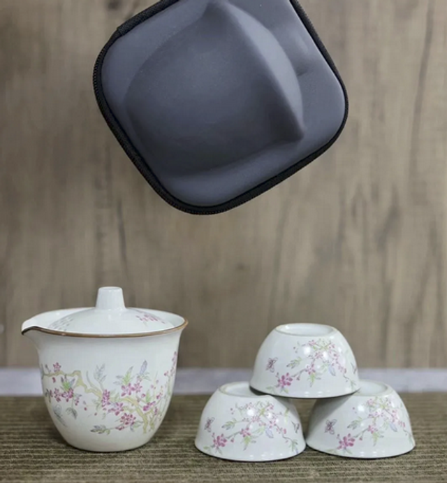 Ru ware peach branch travel tea set (one teapot and three cups)【汝窑桃枝旅行茶具套装一壶三杯】