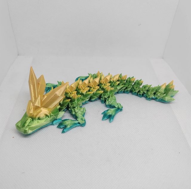 Bébé dragon cristal 