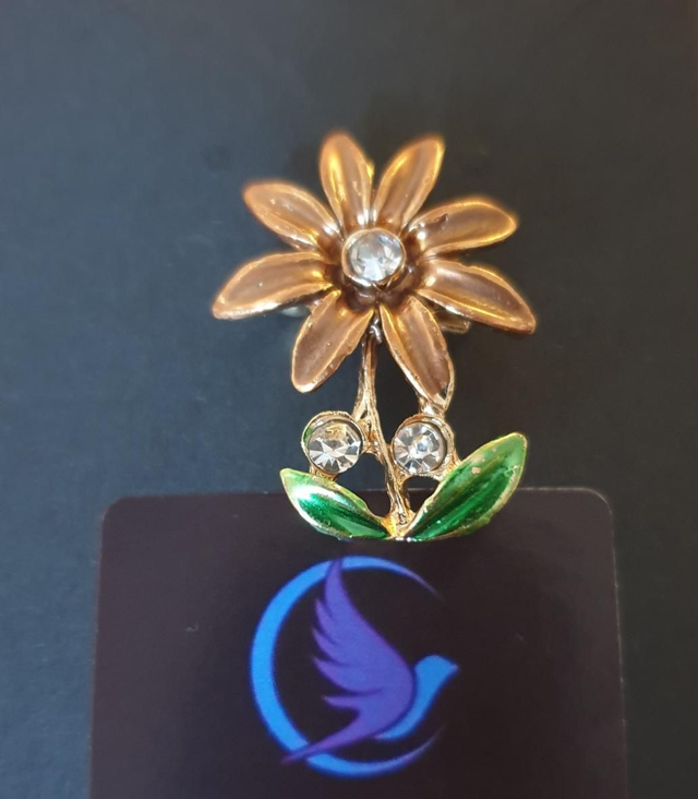 Sunflower Bloom Brooch 