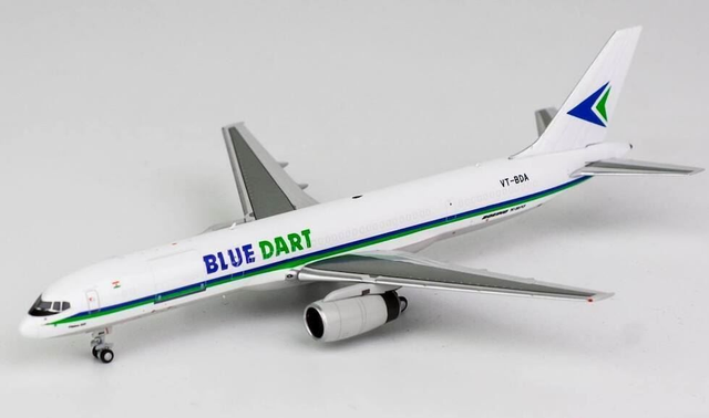 1/400 Boeing 757-200 Blue Dart VT-BDB