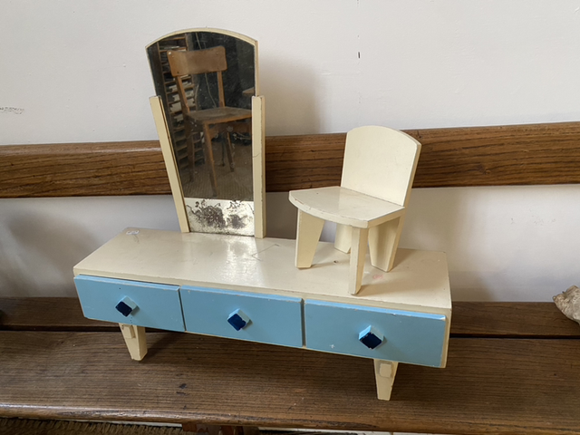 Coiffeuse de poupée