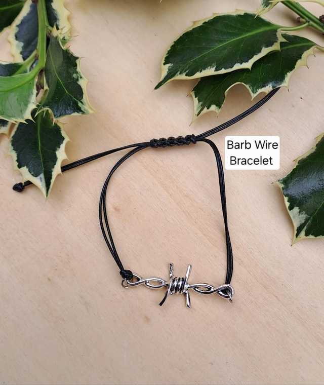 BARB WIRE BRACELET 