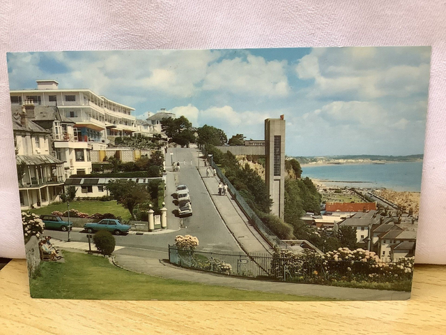 Keats Green the Lift and part of the Esplanade Shanklin, Isle of Wight Posted Vintage Postcard Our Ref No. R632 £2.50